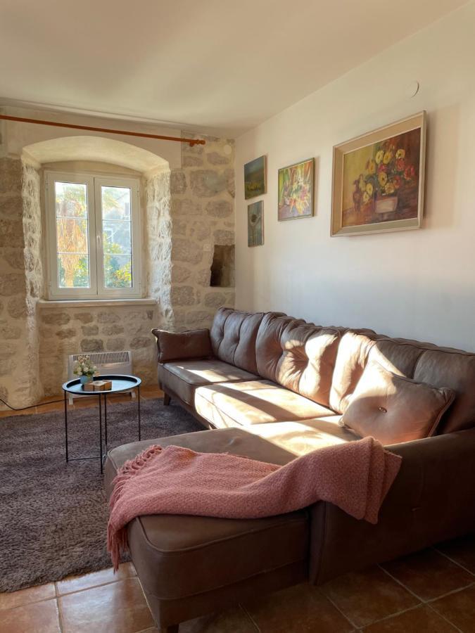 Villaoldmariner Prčanj Buitenkant foto