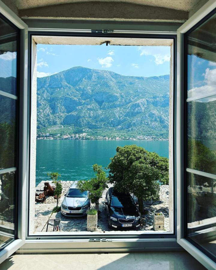 Villaoldmariner Prčanj Buitenkant foto